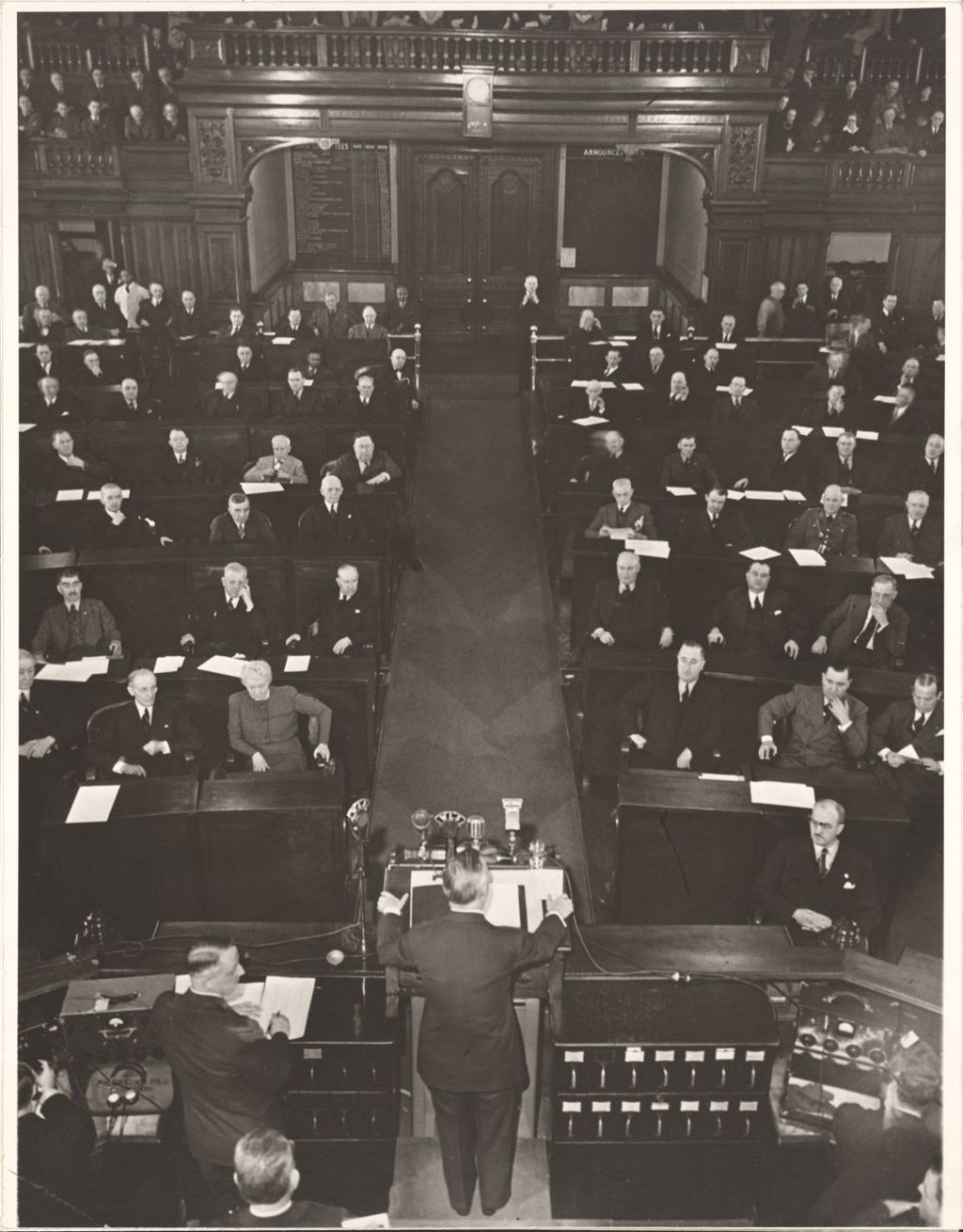 Dwight H. Green addresses the Illinois General Assembly
