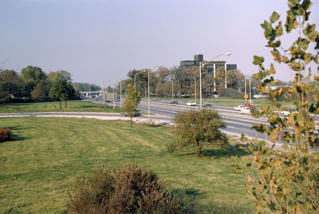 Edens Expressway at Peterson Avenue