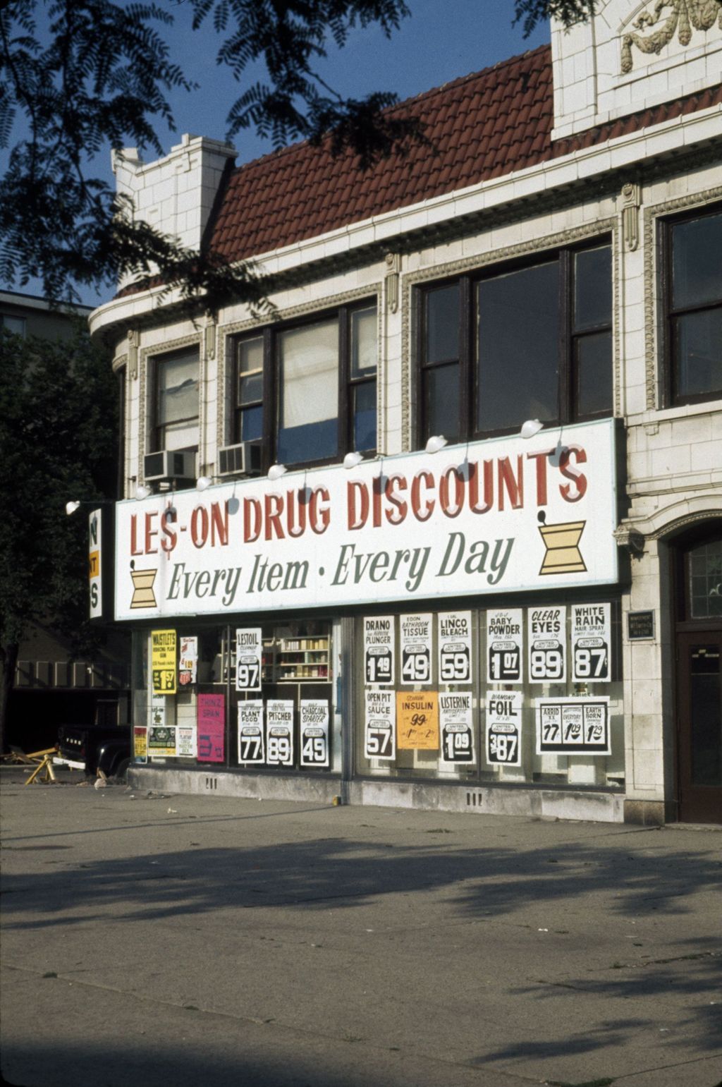 Miniature of Les-On Drug Discounts, 6740 North Sheridan Road