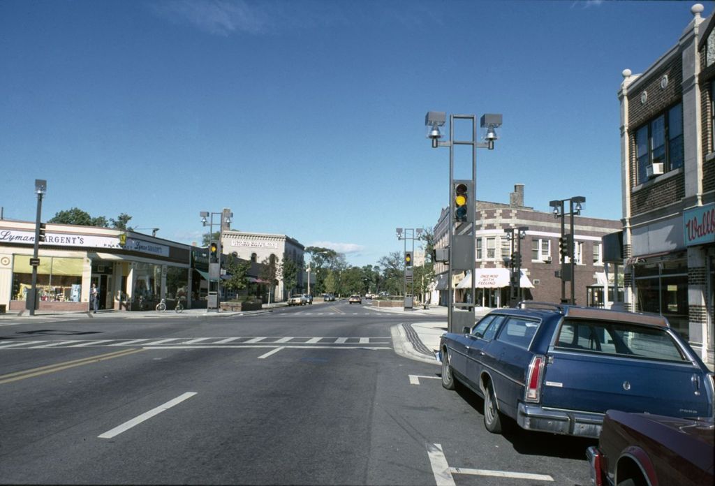 Wilmette Avenue at Central, Wilmette