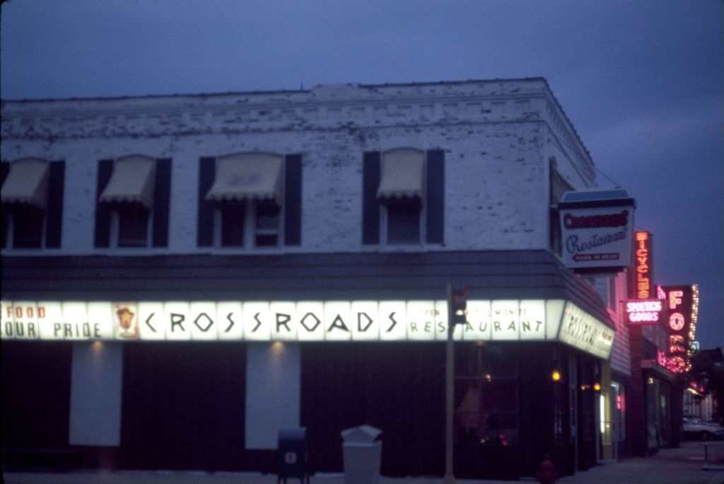 Crossroads Restaurant, Wilmette