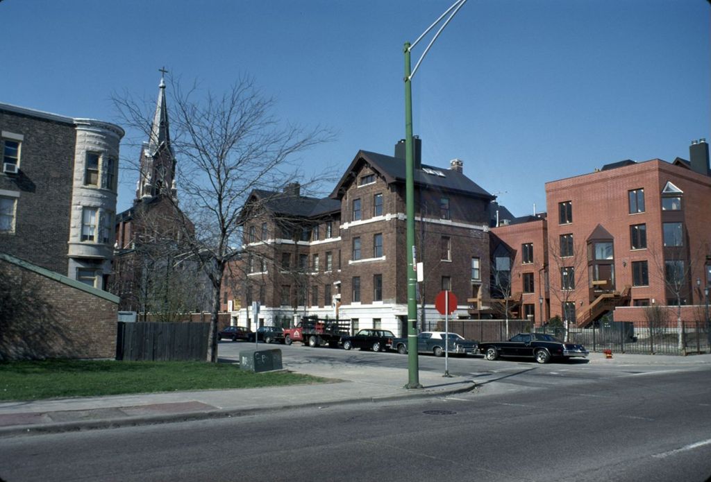 North Cleveland Avenue at North Avenue, Lincoln Park