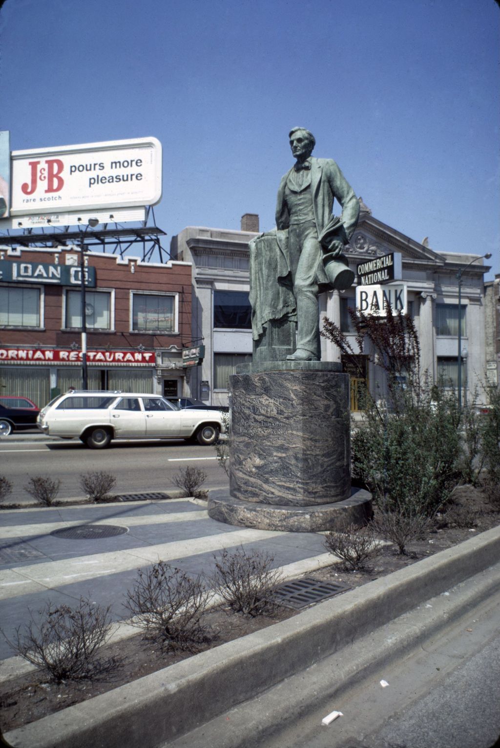 Miniature of Abraham Lincoln monument, North Western Avenue