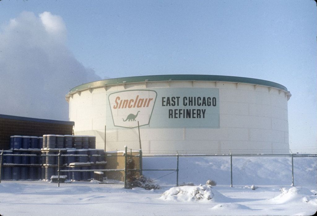 Sinclair Oil Corporation gas storage tank