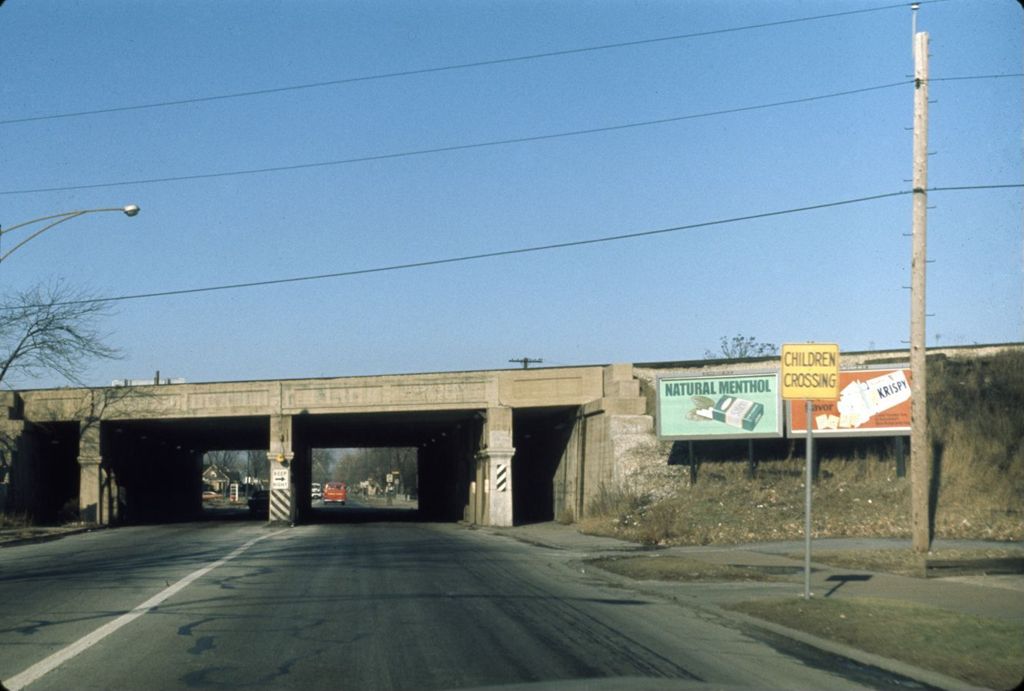 Train overpass, South Martin Luther King Drive