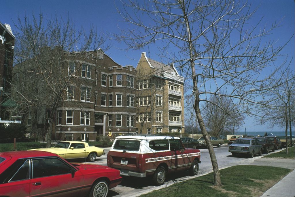 Apartment buildings, West North Shore Avenue