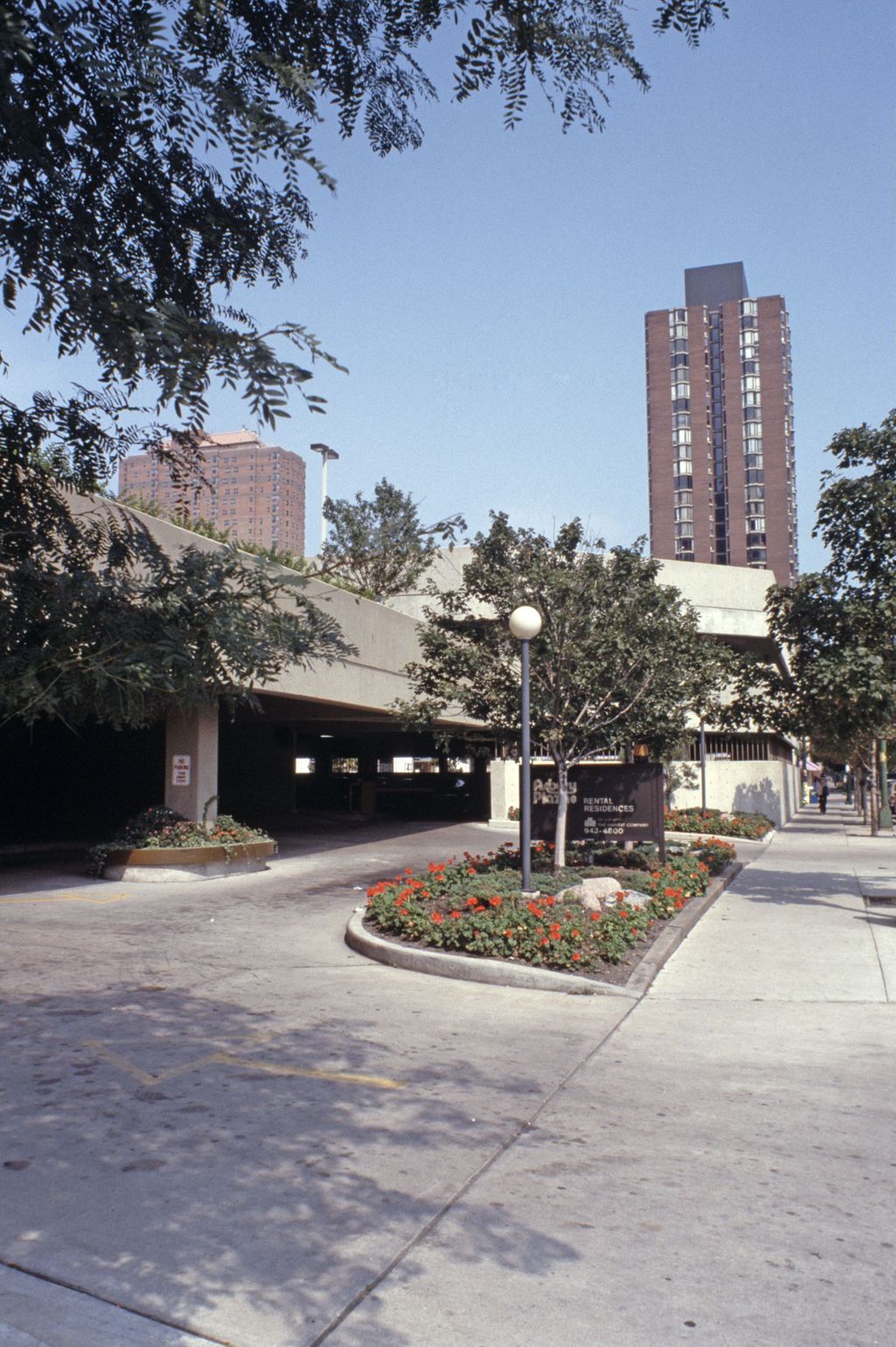 Asbury Plaza, parking structure