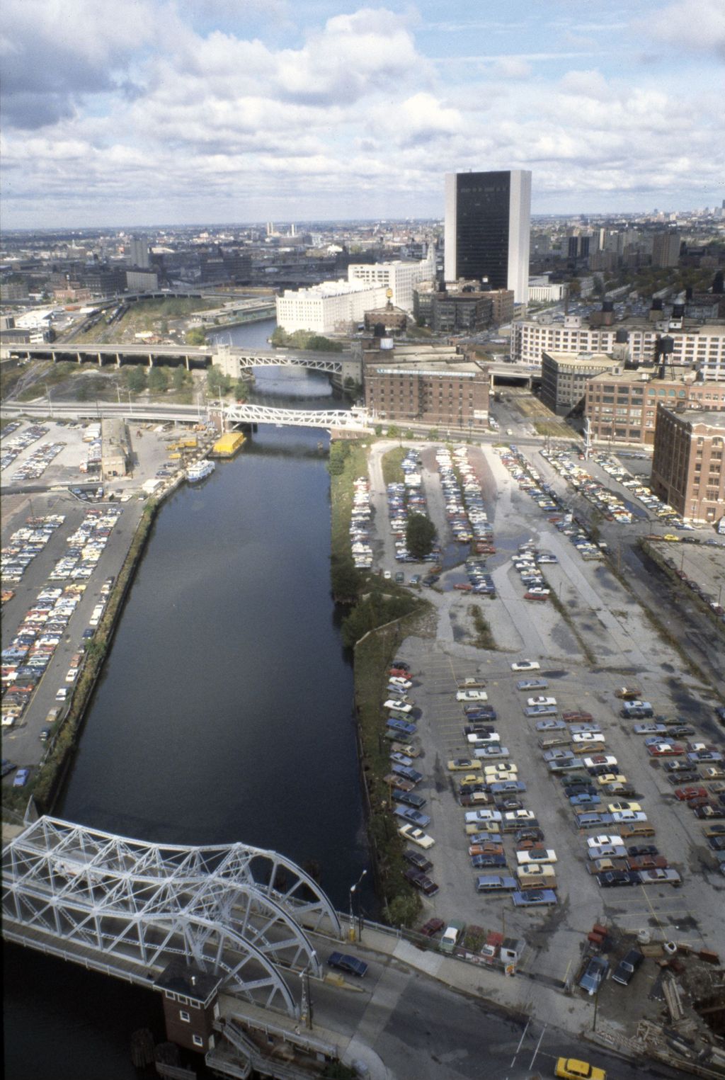 Industrial areas along the North Branch of the Chicago River