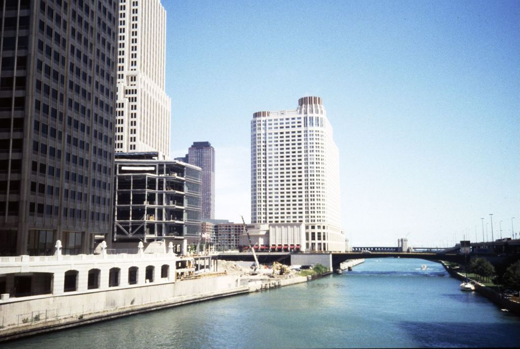 High-rise buildings along the Chicago River east of the Michigan Avenue bridge