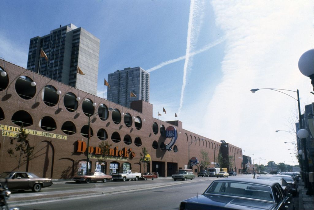 Dominick's grocery store, Pipers Alley Mall