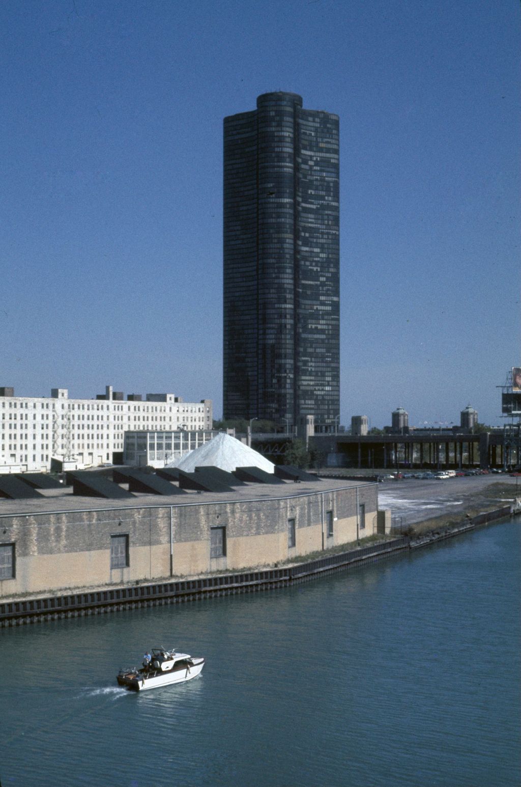 Lake Point Tower and industrial-use land along the Chicago River