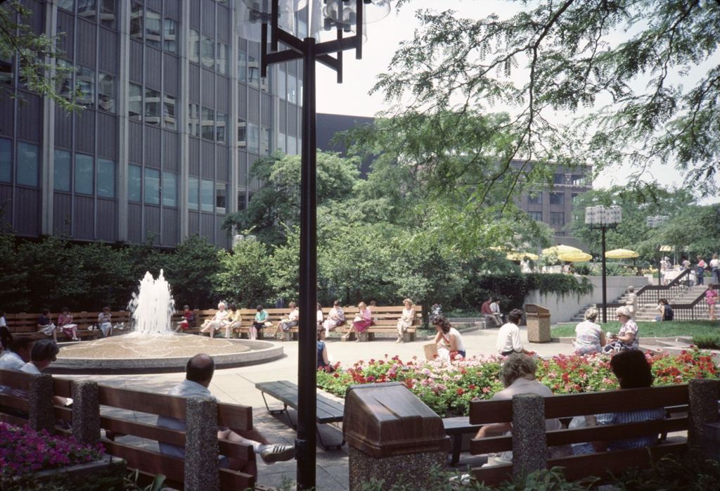 Miniature of Plaza and fountain outside the Sun-Times Building