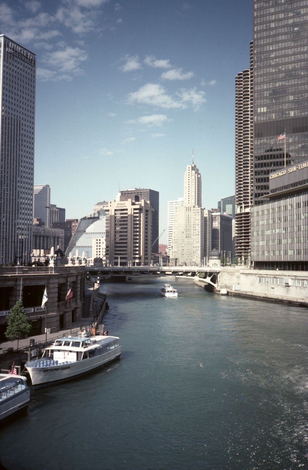 View along Chicago River towards Ryan Insurance (55 West Wacker)