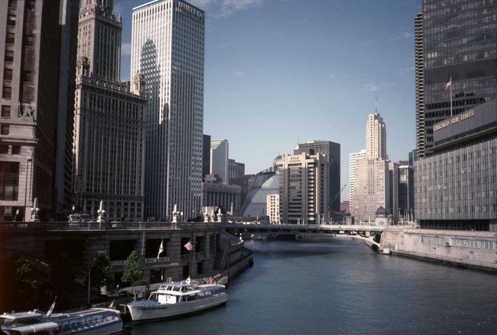 View along Chicago River from the Michigan Avenue bridge