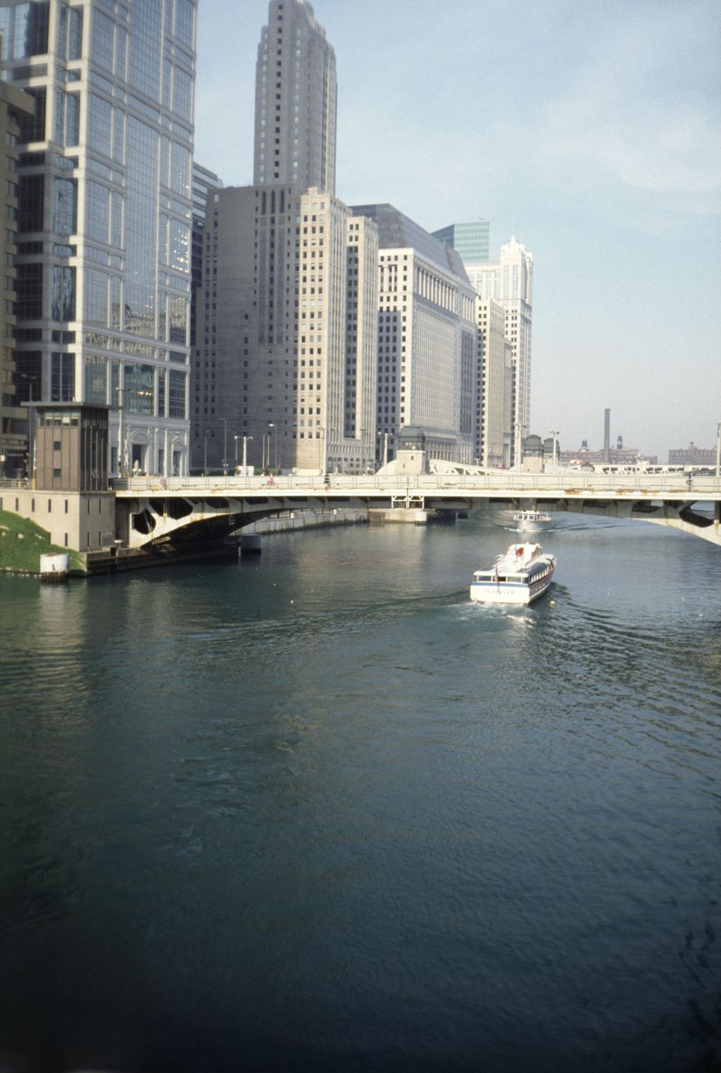 Chicago River and West Wacker Drive office buildings