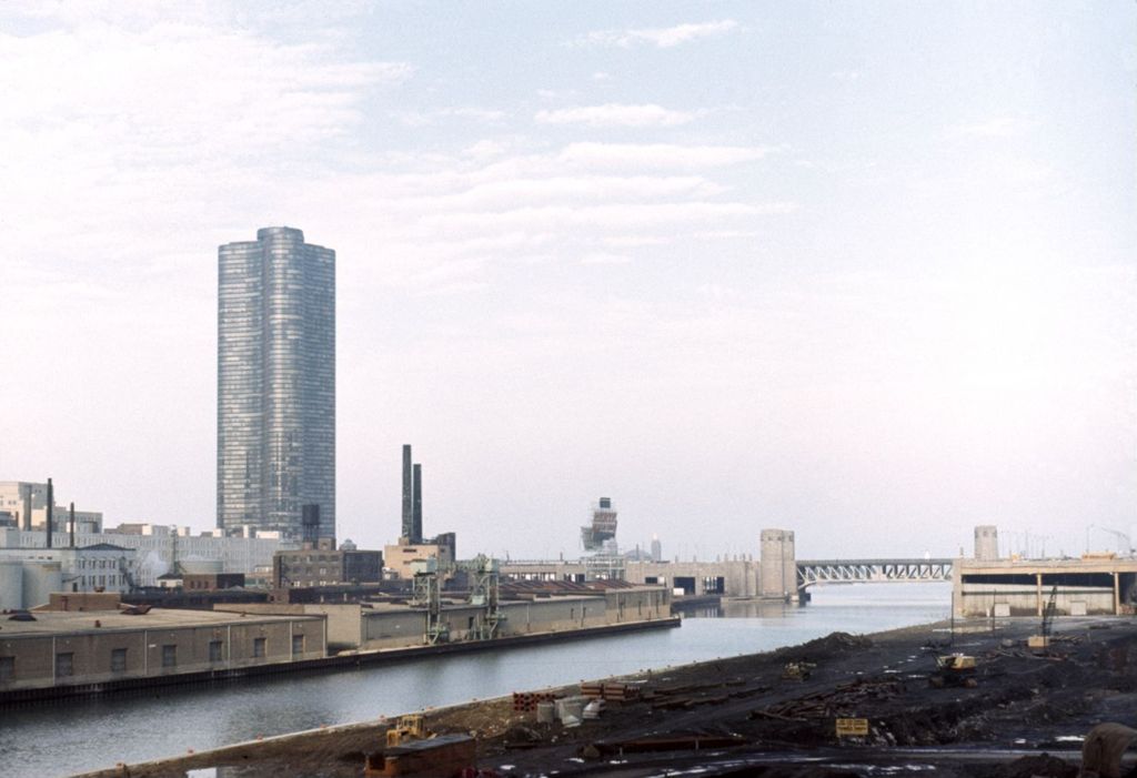 Chicago River industrial facilities and Lake Point Tower