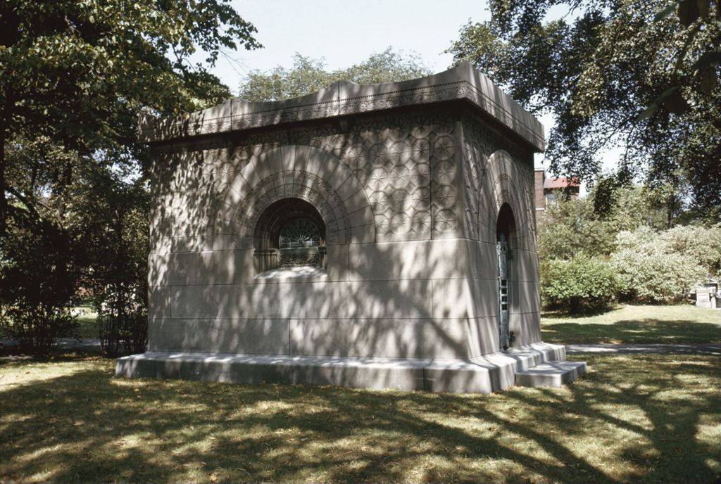 Carrie Eliza Getty Tomb, Graceland Cemetery
