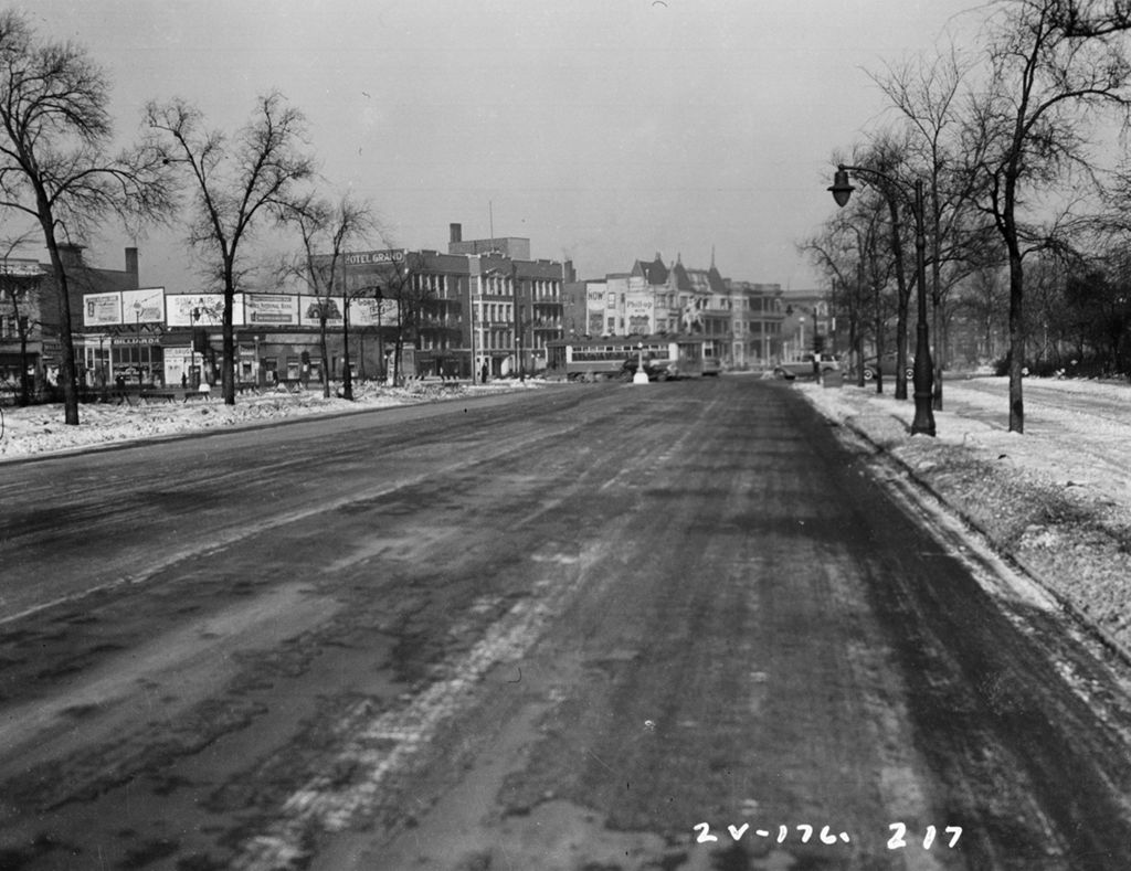 Traffic Intersection at South Parkway and 51st Street, Image 16
