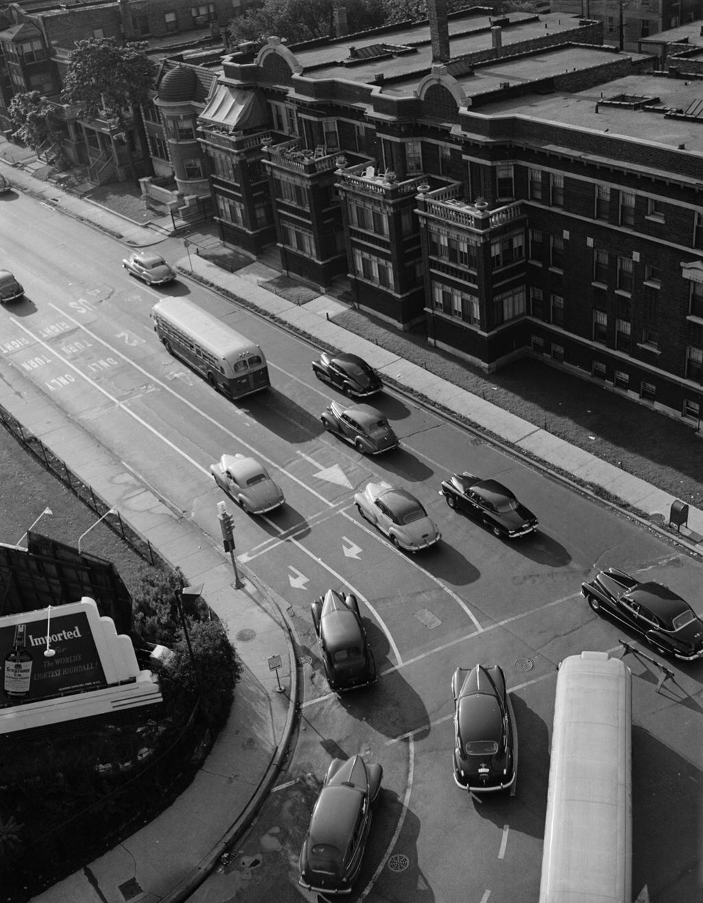 Traffic Intersection at Sheridan Road and Foster Ave, Image 07