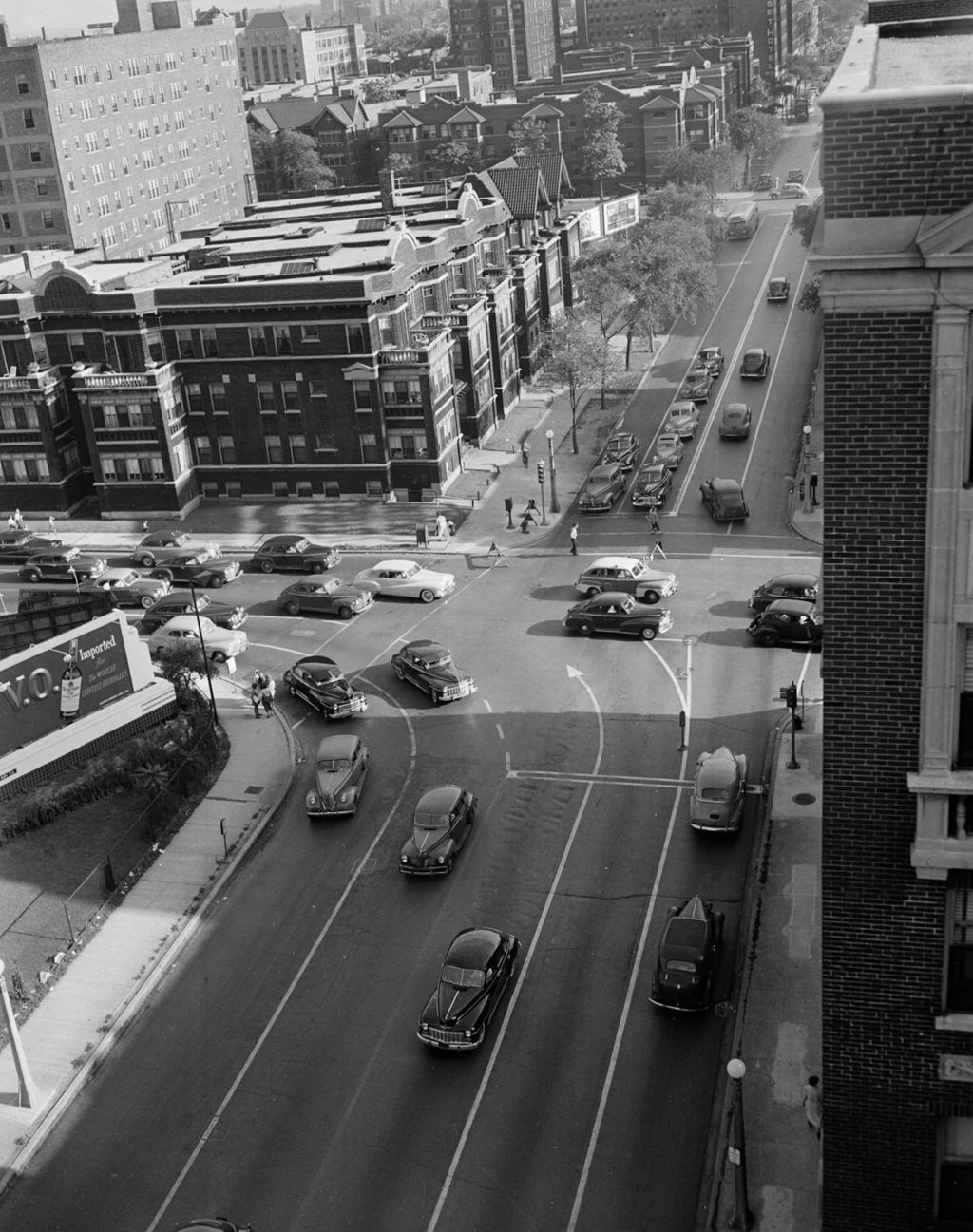 Traffic Intersection at Sheridan Road and Foster Ave, Image 08
