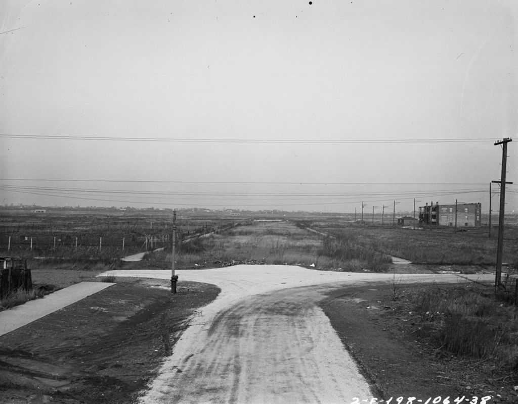 Miniature of Traffic Intersection at Yates Ave and 102nd Street, Image 01