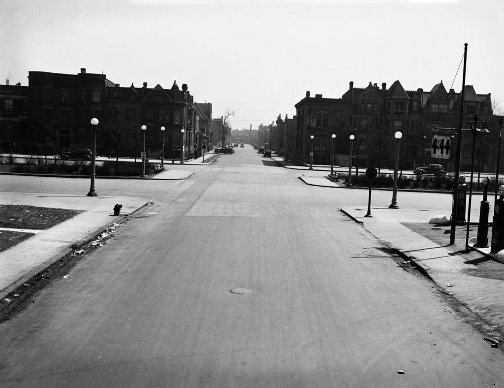 Traffic Intersection at South Parkway and 32nd Street, Image 01