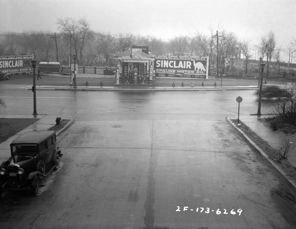Miniature of Traffic Intersection at Sheridan Road and East Lake, Image 01