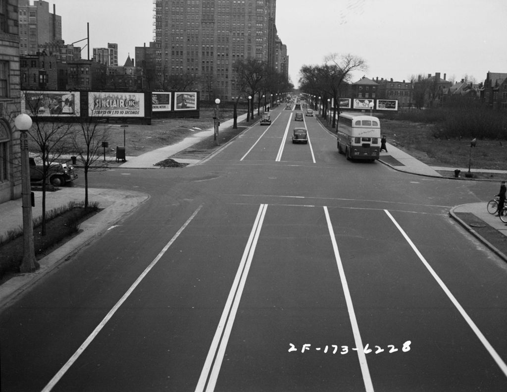 Traffic Intersection at Sheridan Road and Surf Street, Image 03