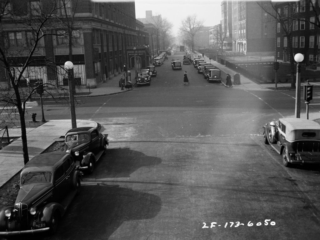 Traffic Intersection at Sheridan Road and Belmont, Image 02
