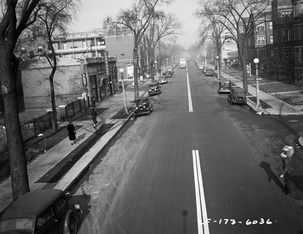 Traffic Intersection at Sheridan Road and Belle Plaine, Image 02
