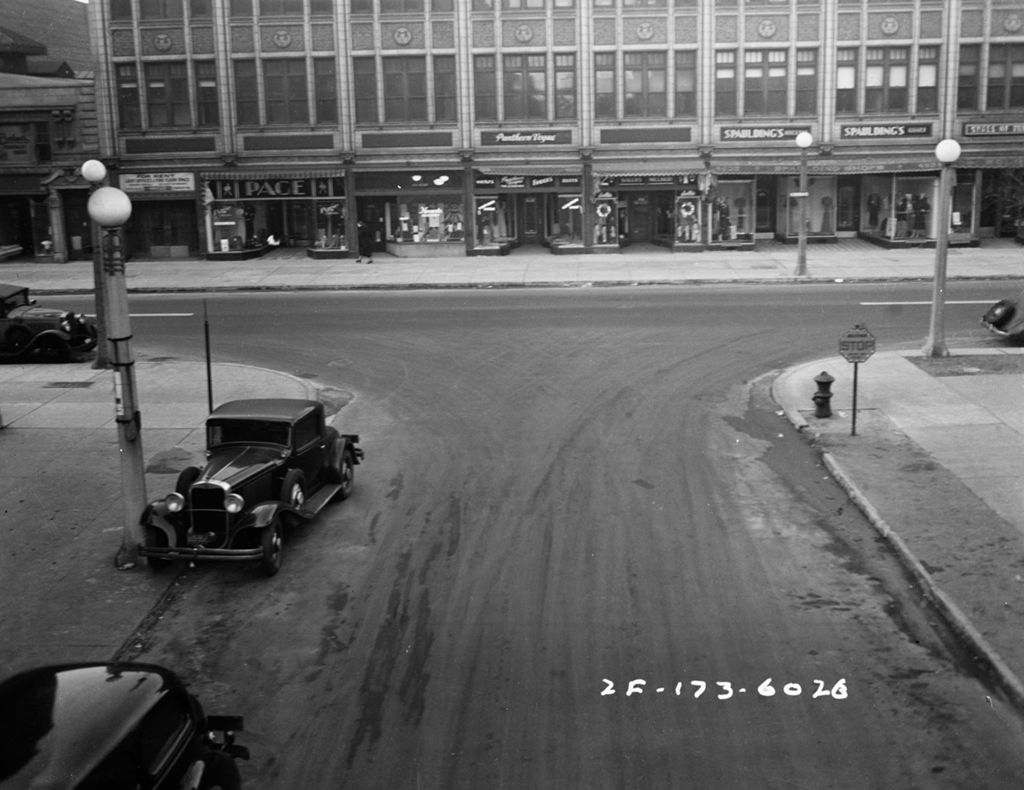 Traffic Intersection at Sheridan Road and Eastwood, Image 03