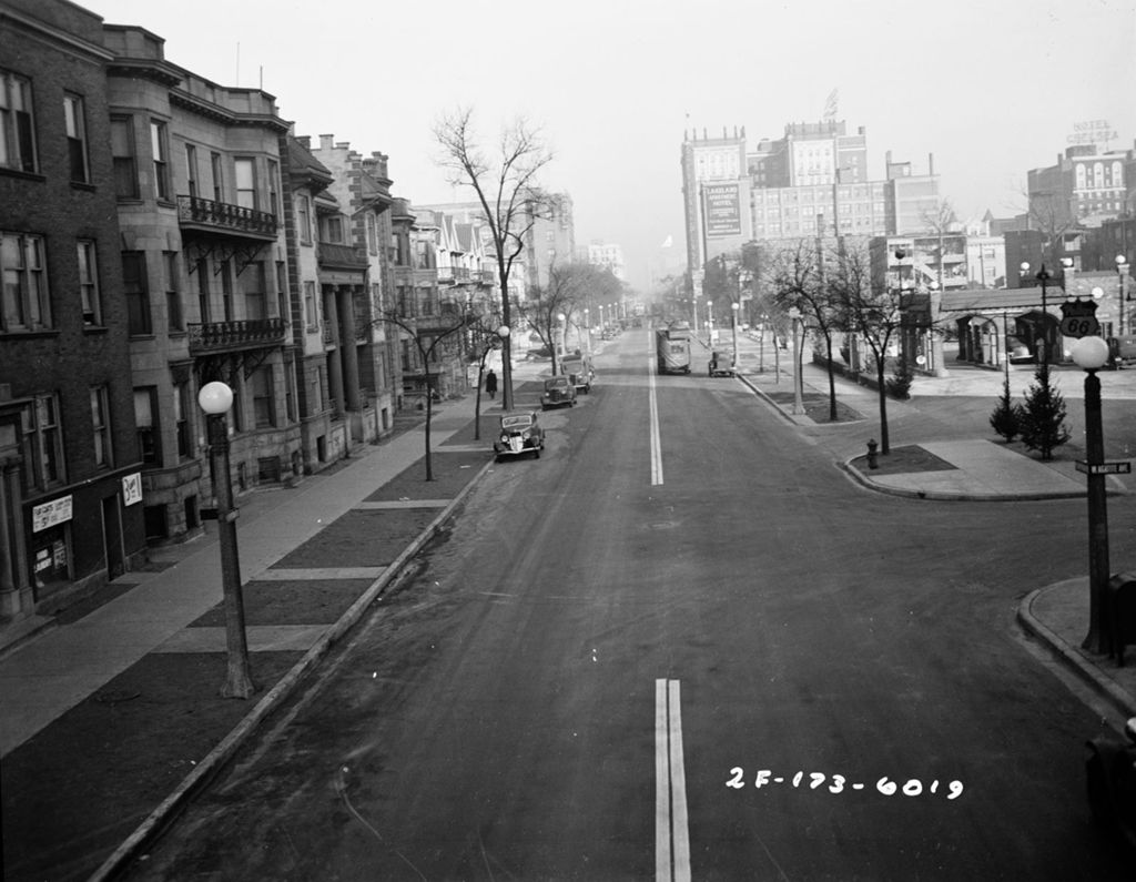 Traffic Intersection at Sheridan Road and Agatite, Image 01