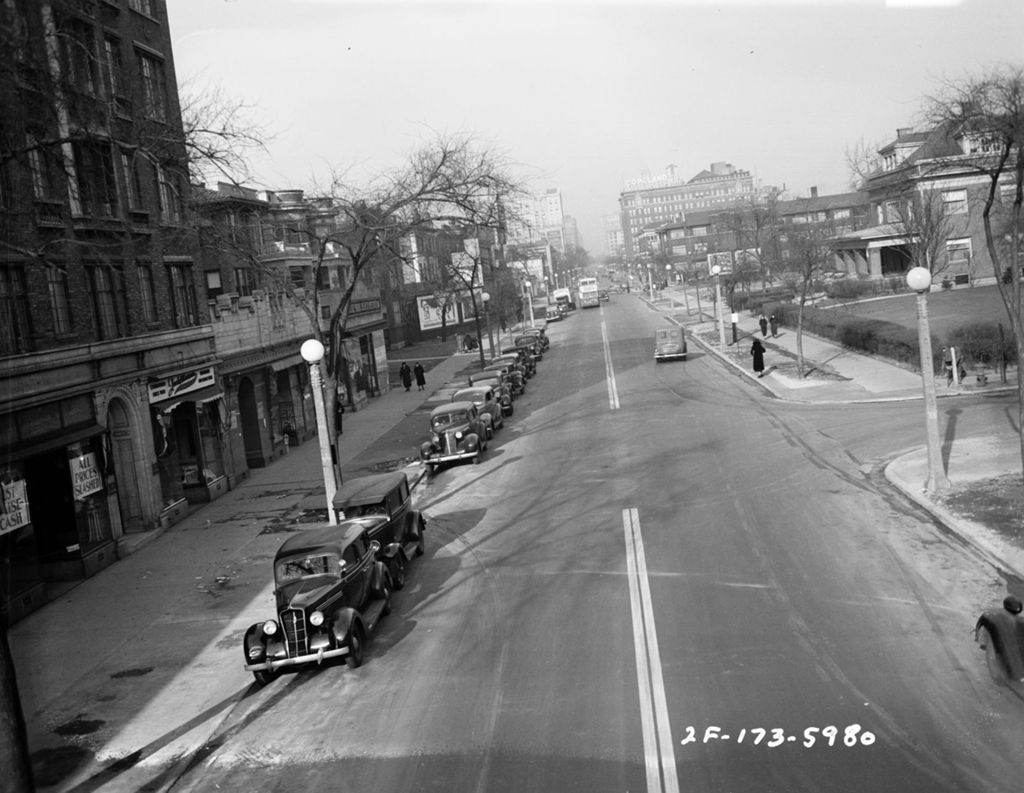 Traffic Intersection at Sheridan Road and Gunnison, Image 03