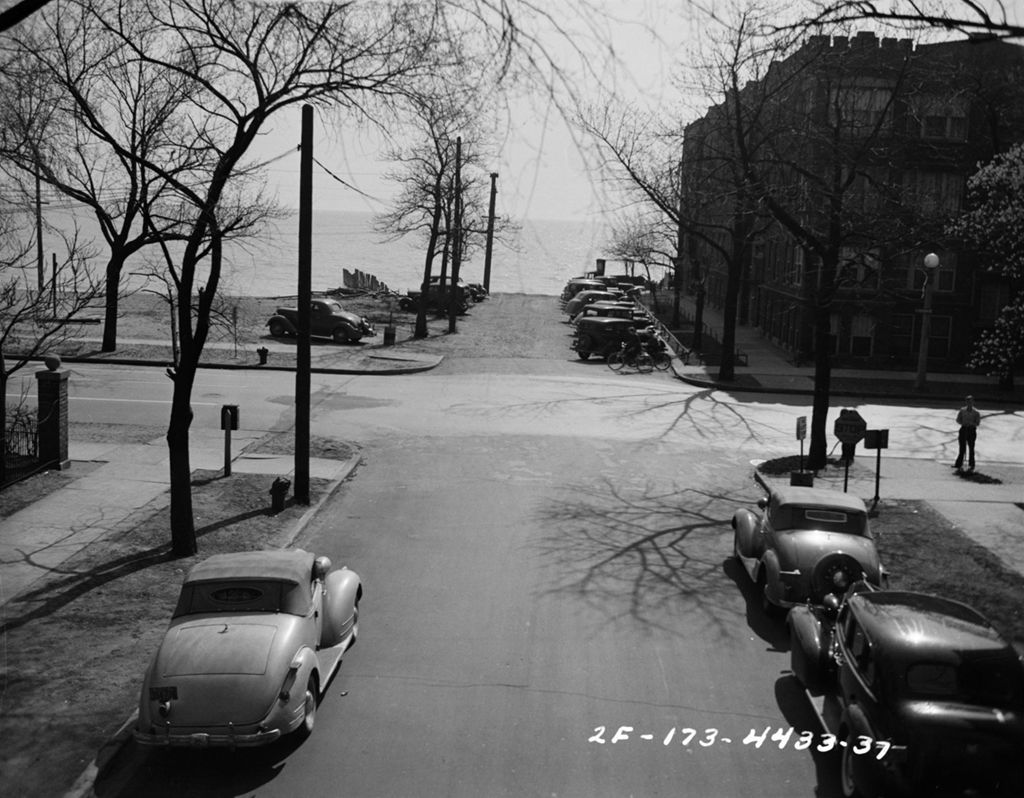 Traffic Intersection at Sheridan Road and Rosemont, Image 03