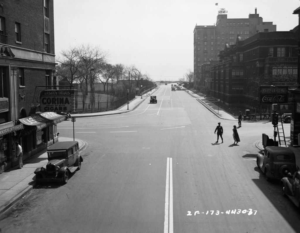 Traffic Intersection at Sheridan Road and Foster, Image 02