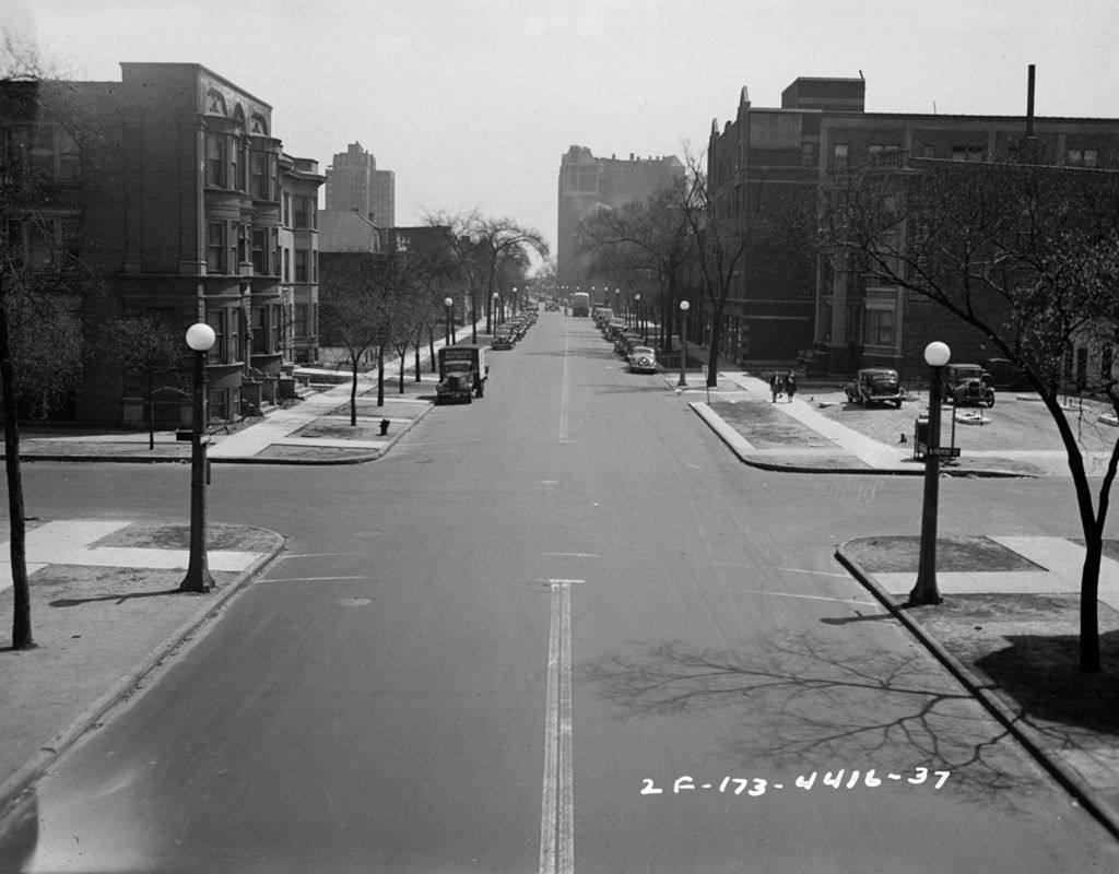 Traffic Intersection at Sheridan Road and Fremont, Image 01