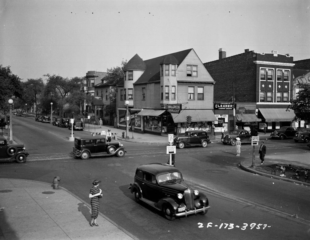 Miniature of Traffic Intersection at Sheridan Road and Broadway, Image 01
