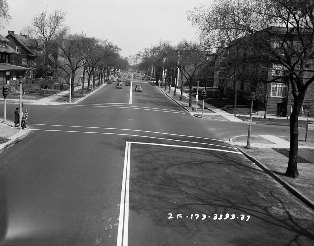 Traffic Intersection at Sheridan Road and Morse Ave, Image 03