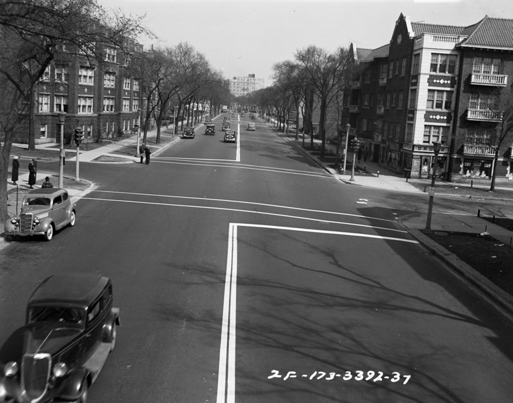 Traffic Intersection at Sheridan Road and Lunt Ave, Image 02