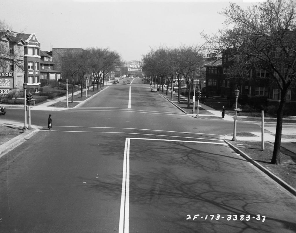 Traffic Intersection at Sheridan Road and Howard Ave, Image 02