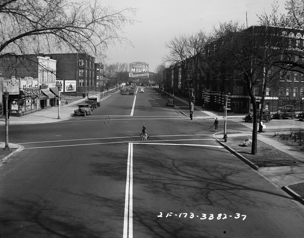 Traffic Intersection at Sheridan Road and Rogers Ave, Image 04