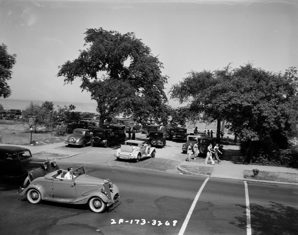 Traffic Intersection at Sheridan Road and Thorndale Ave, Image 02