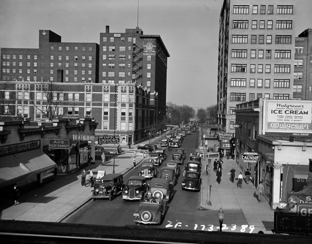 Traffic Intersection at Sheridan Road and Granville, Image 06