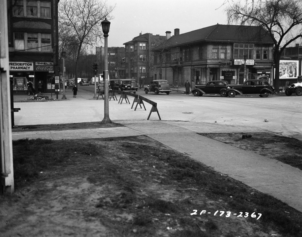 Miniature of Traffic Intersection at Sheridan Road and Albion, Image 03