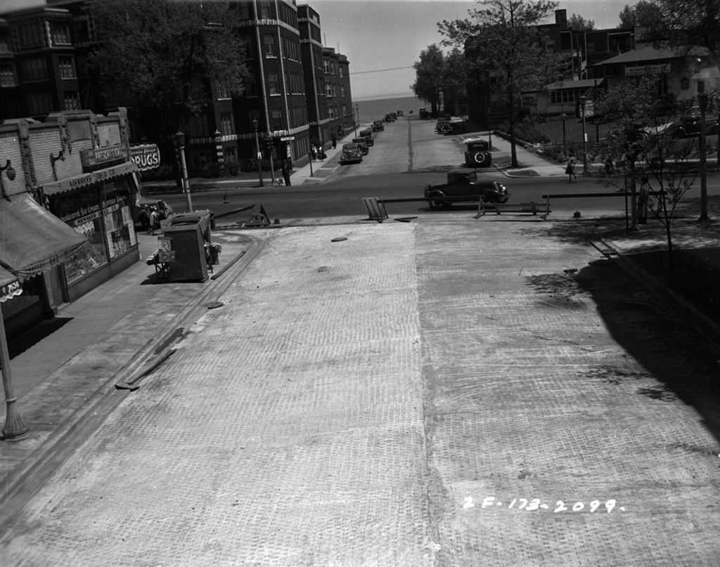 Miniature of Traffic Intersection at Sheridan Road and Rogers Ave, Image 03