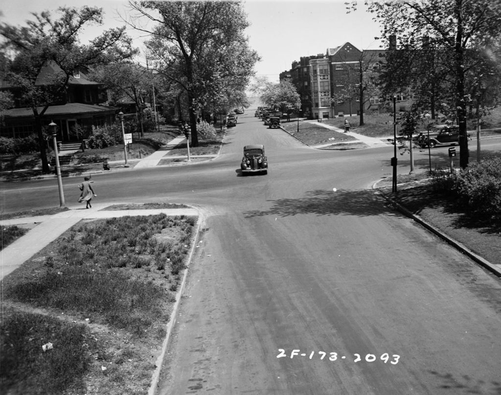 Miniature of Traffic Intersection at Sheridan Road and Jarvis Ave, Image 01