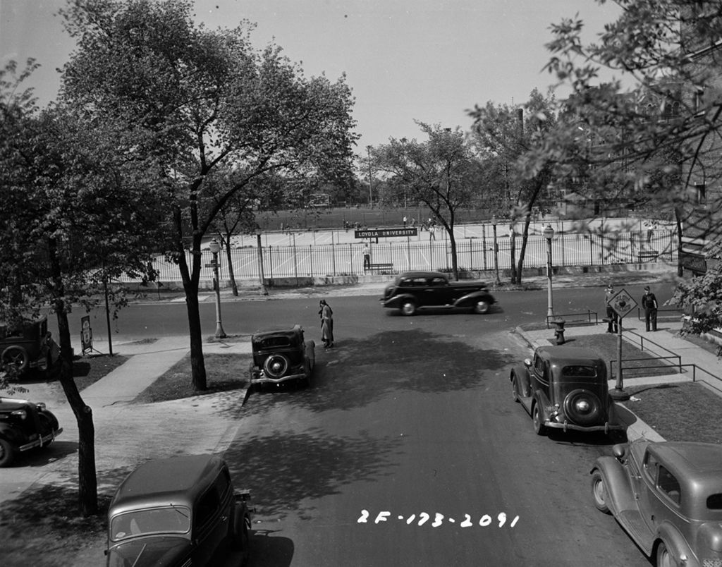 Traffic Intersection at Sheridan Road and Winthrop, Image 02