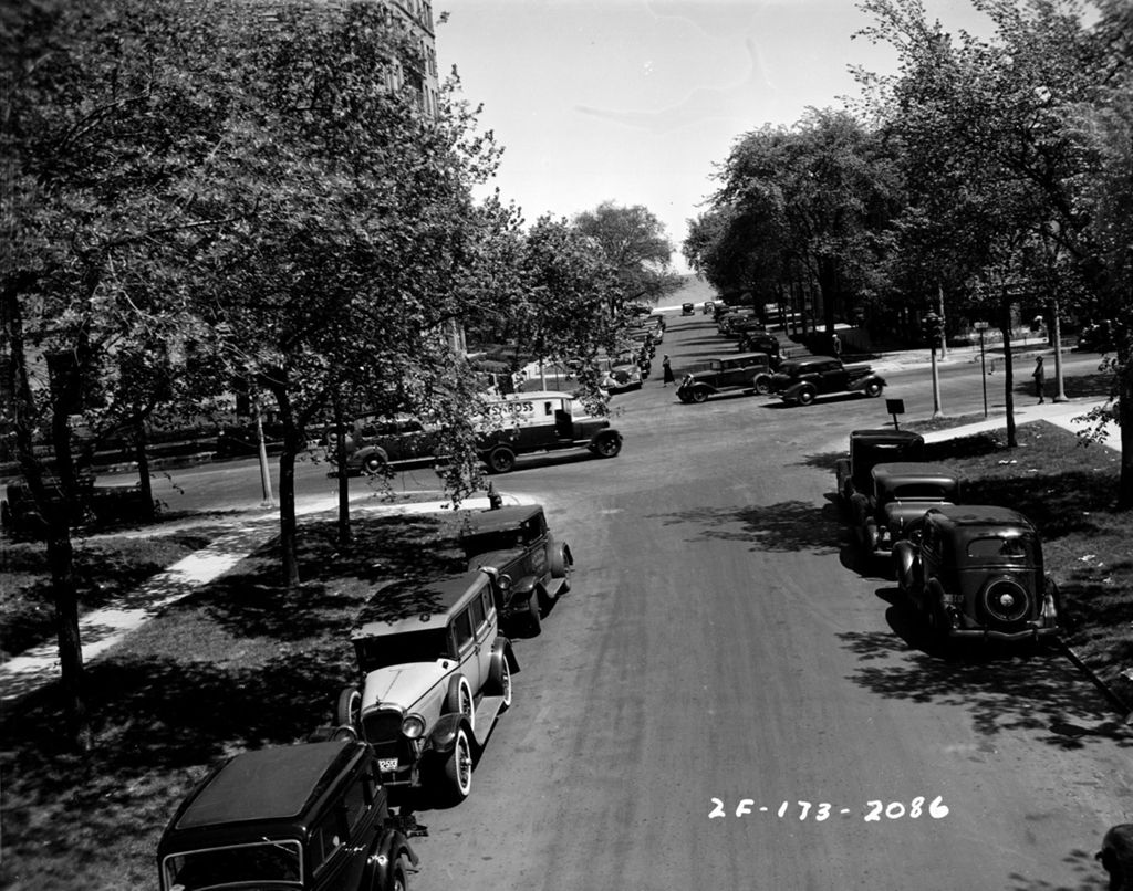 Miniature of Traffic Intersection at Sheridan Road and Chase Ave, Image 02