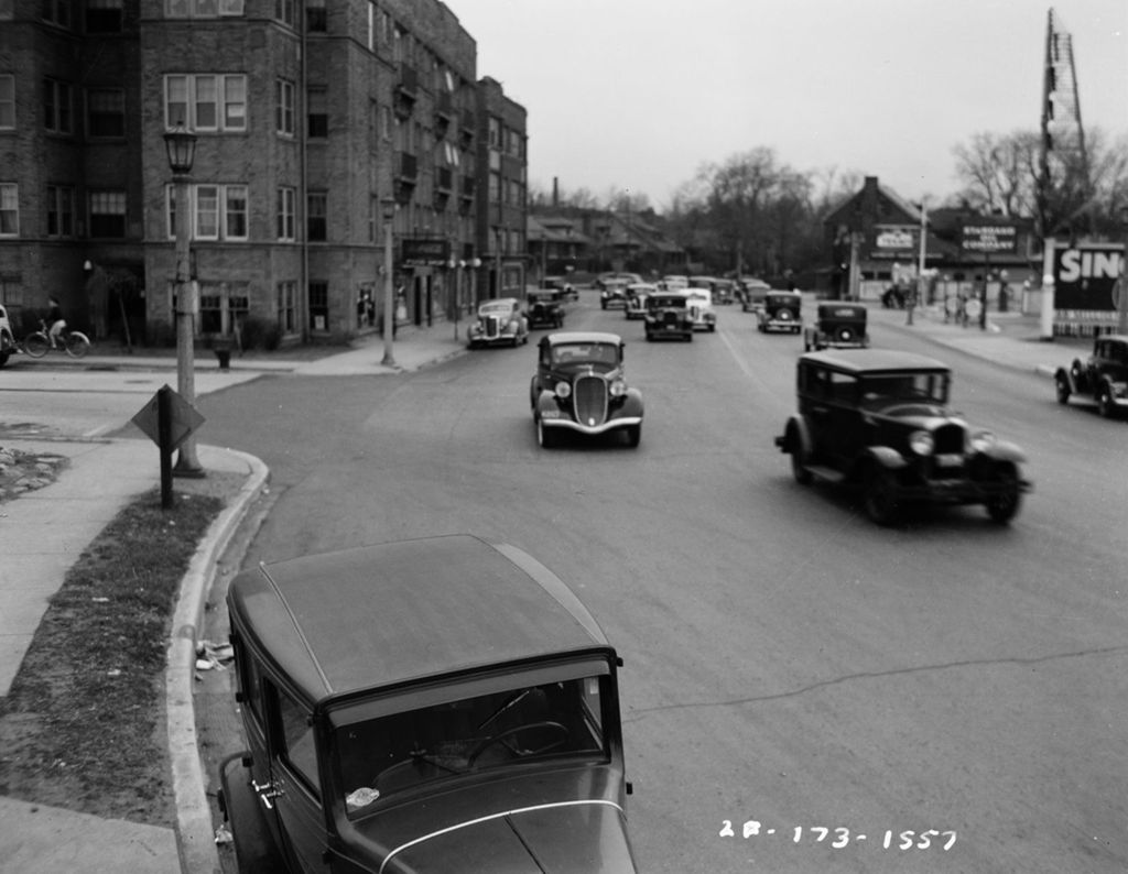 Traffic Intersection at Sheridan Road and Calvary Cemetery, Image 01