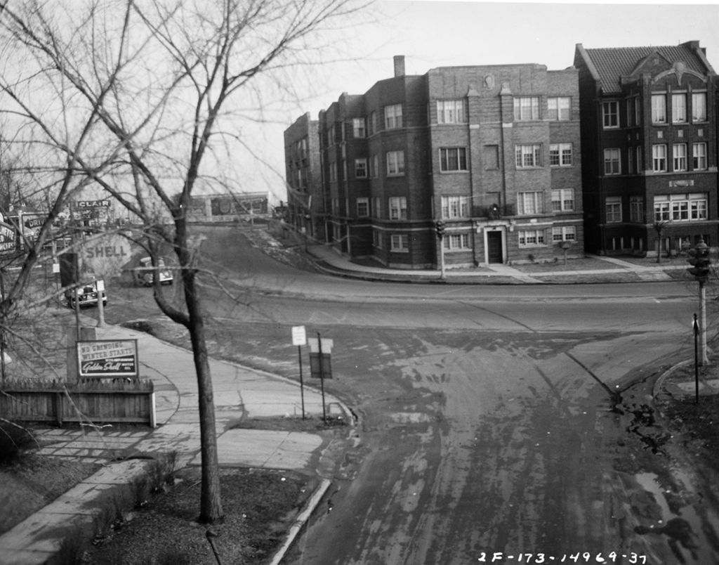 Miniature of Traffic Intersection at Sheridan Road and Juneway Terrace, Image 02